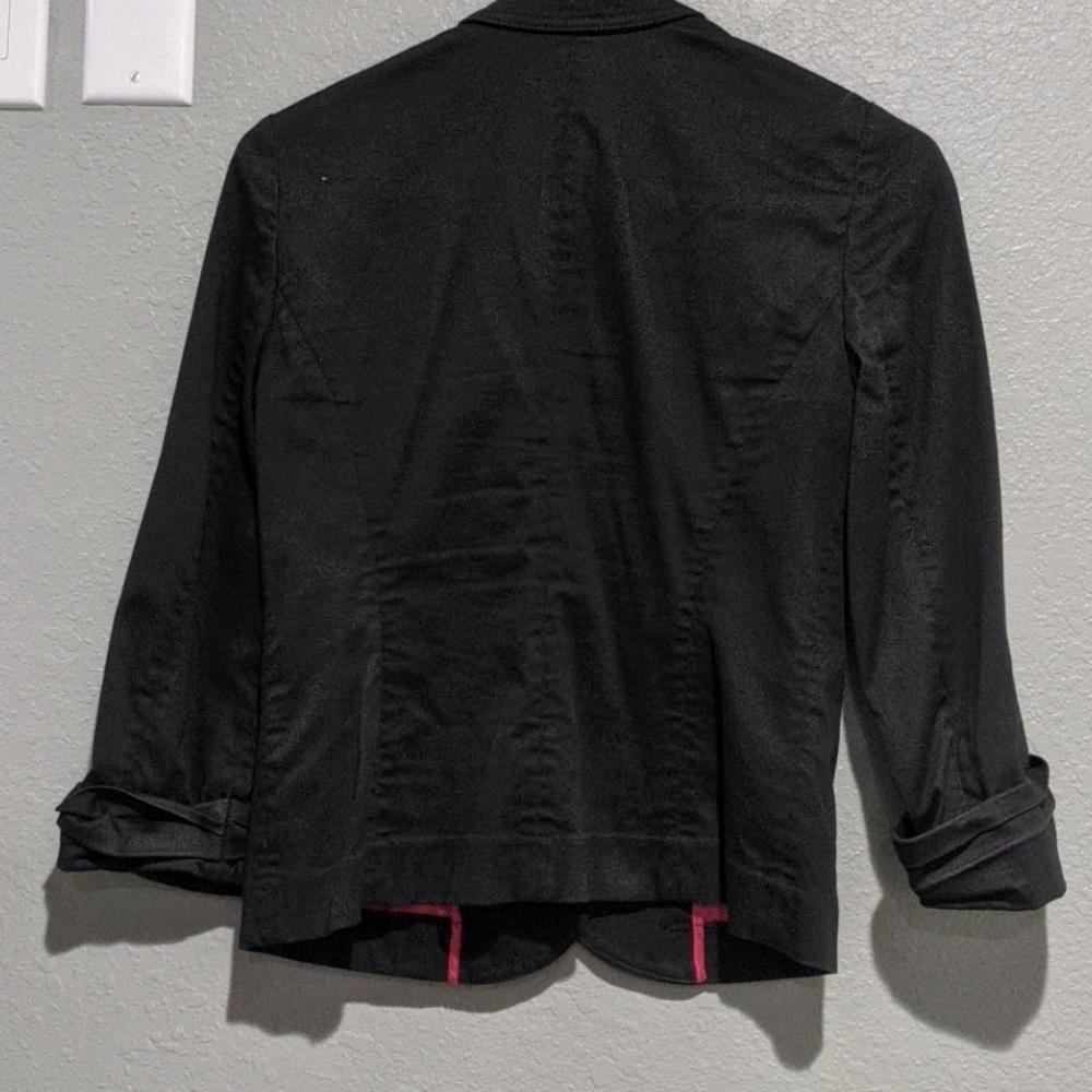 Blazer - Picture 3 of 3